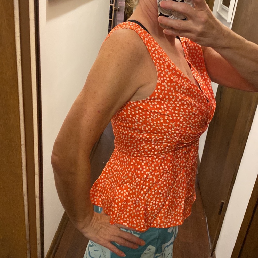 REBECCA TAYLOR silk blend sleeveless top. Back zipper. Peplum hem. Size US 8. - Picture 2 of 10